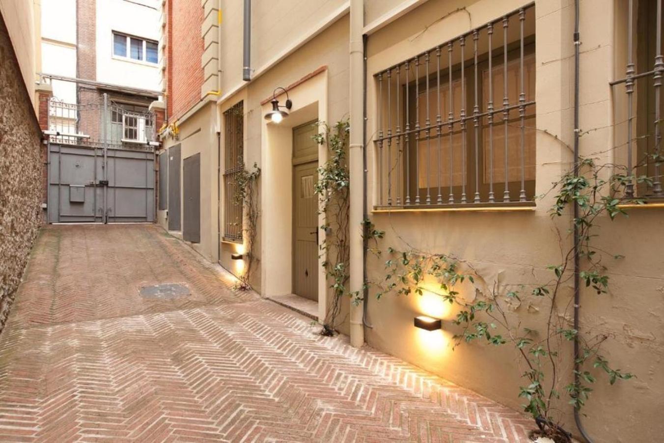 Romantic In Trendy Gracia Barcelona Bagian luar foto